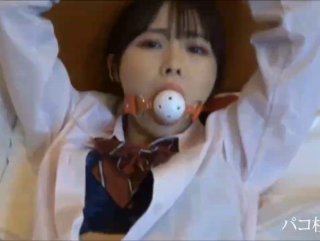 暴露狂的妻子在公共商店暴露奶子和阴户